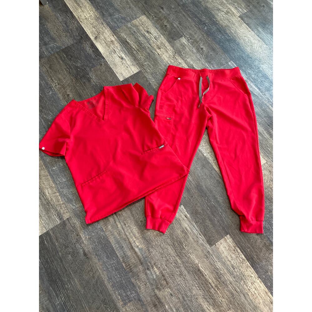 FIGS Zamora Jogger Red Scrub Set SZ L